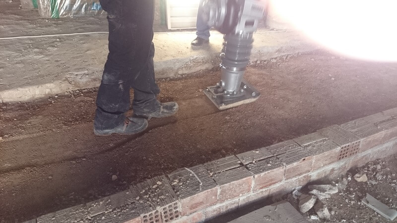 ΕΡΓΑΣΙΕΣ-ΠΕΡΙΒΑΛΛΟΝΤΑ-ΧΩΡΟ-TTCONSTRUCTIONS-ΓΛΥΦΑΔΑ-4